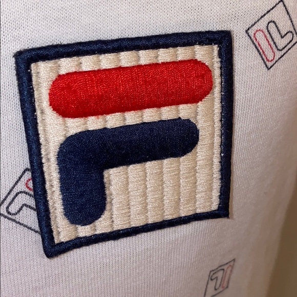 Vintage FIla Logo Print w/Woven Embroidered Logo. - Picture 6 of 10
